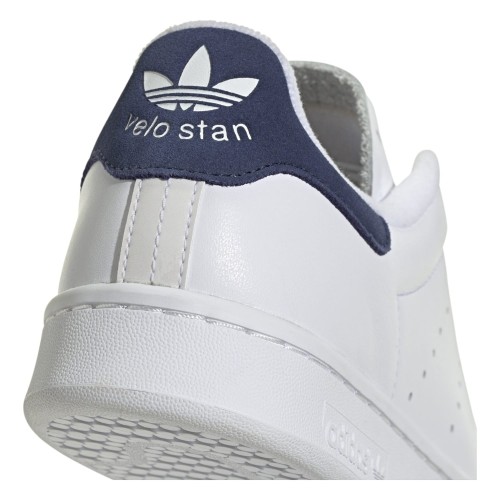 Zapatillas VELOSTAN SMITH adidas | Comodidad urbana con inspiración ciclista | Scott Concept Store